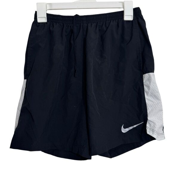 Nike Dri-Fit Black Athletic Shorts - Picture 1 of 3